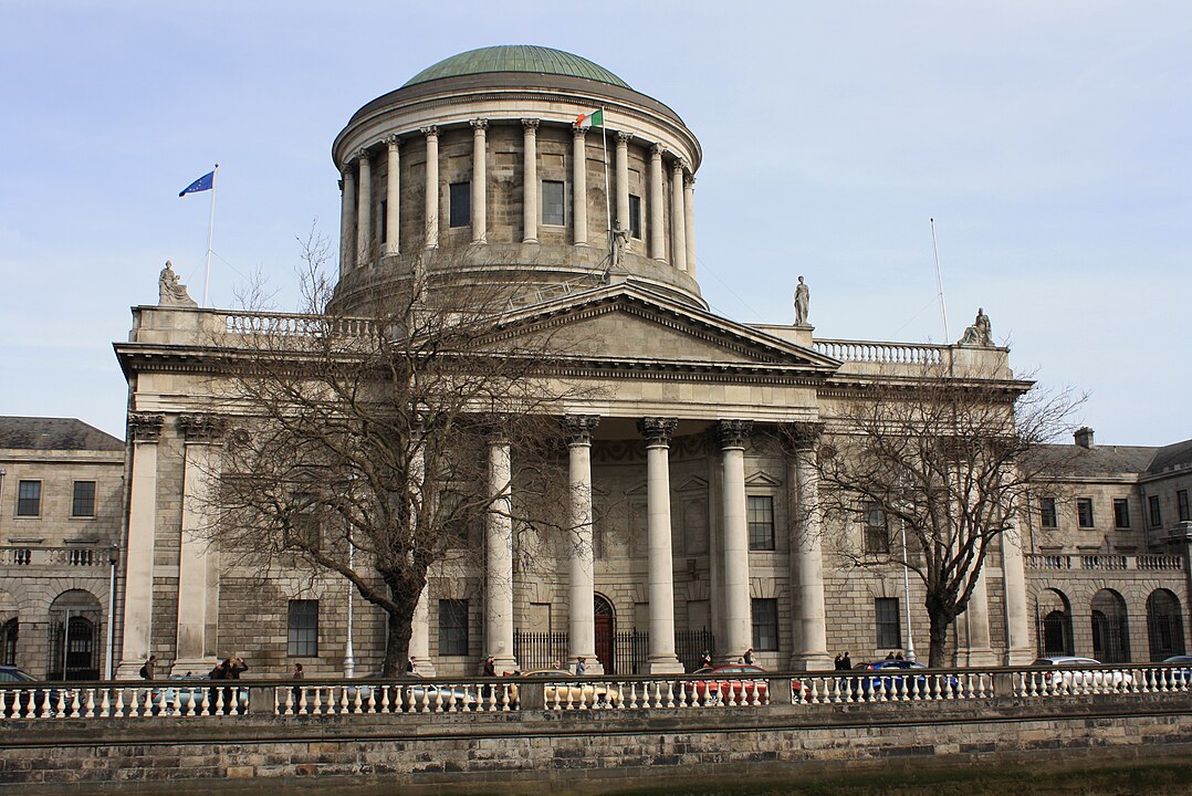 The Four Courts, Dublin, which houses the principal courts in Ireland. By Pastor Sam, CC BY 3.0, https://commons.wikimedia.org/w/index.php?curid=52427013